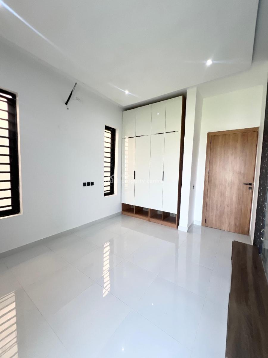 Massive 6 Bedroom Fully Detached Duplex with Bq and Swimming Pool., Ajah, Lagos, House for Sale