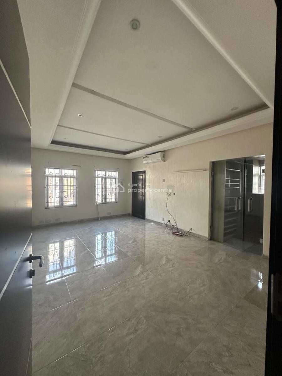 Well Maintained and Decent  4 Bedrooms Semi Detached Duplex with Bq, Estate, Gbagada, Lagos, Semi-detached Duplex for Rent