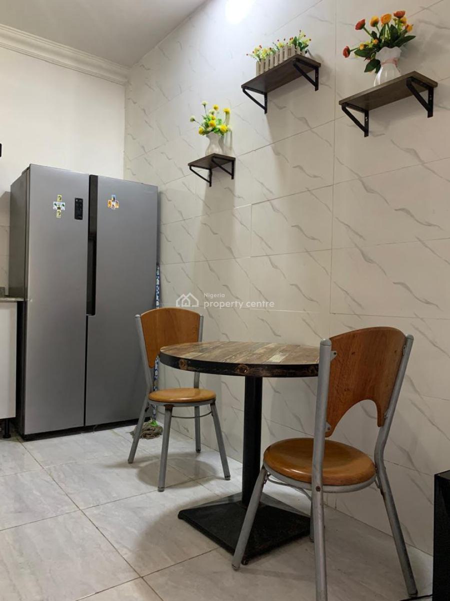 2 Bedroom Apartment, Ayoola Coker Road, Ikeja Gra, Ikeja, Lagos, Flat / Apartment for Rent