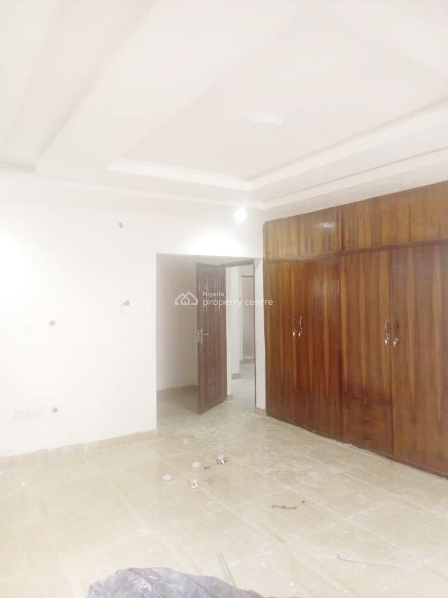 a Well Maintained Spacious 3 Bedroom Flat, Gra Phase 1, Magodo, Lagos, Flat / Apartment for Rent