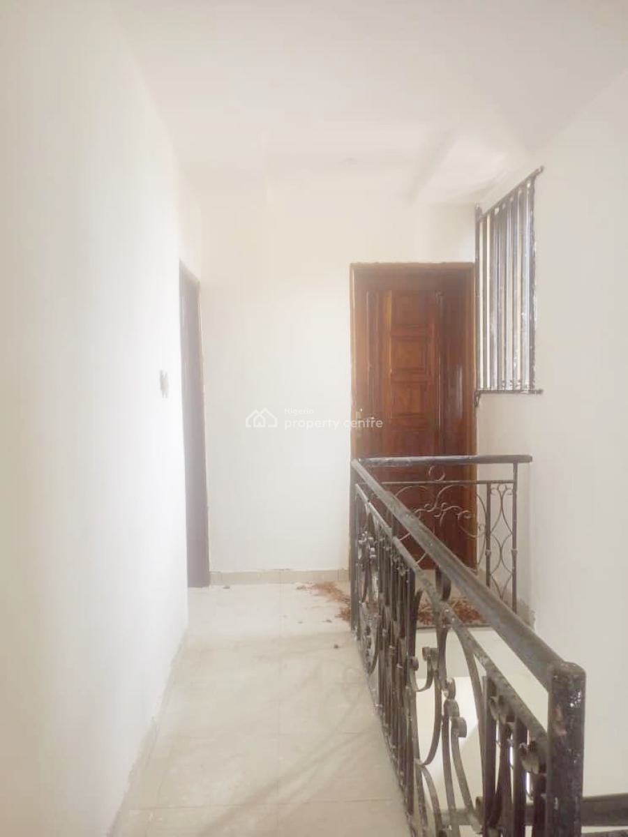 a Well Maintained Spacious 3 Bedroom Flat, Gra Phase 1, Magodo, Lagos, Flat / Apartment for Rent