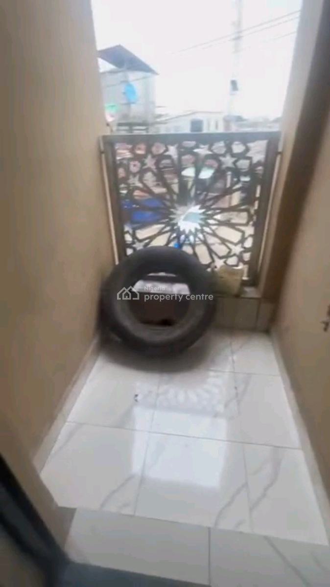 Standard and Executive Mini Flat, Makoko, Makoko, Yaba, Lagos, Mini Flat (room and Parlour) for Rent