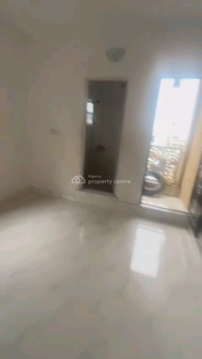 Standard and Executive Mini Flat, Makoko, Makoko, Yaba, Lagos, Mini Flat (room and Parlour) for Rent