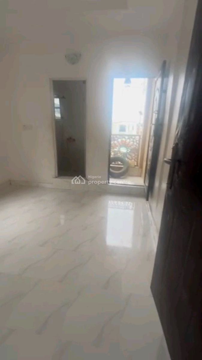 Standard and Executive Mini Flat, Makoko, Makoko, Yaba, Lagos, Mini Flat (room and Parlour) for Rent