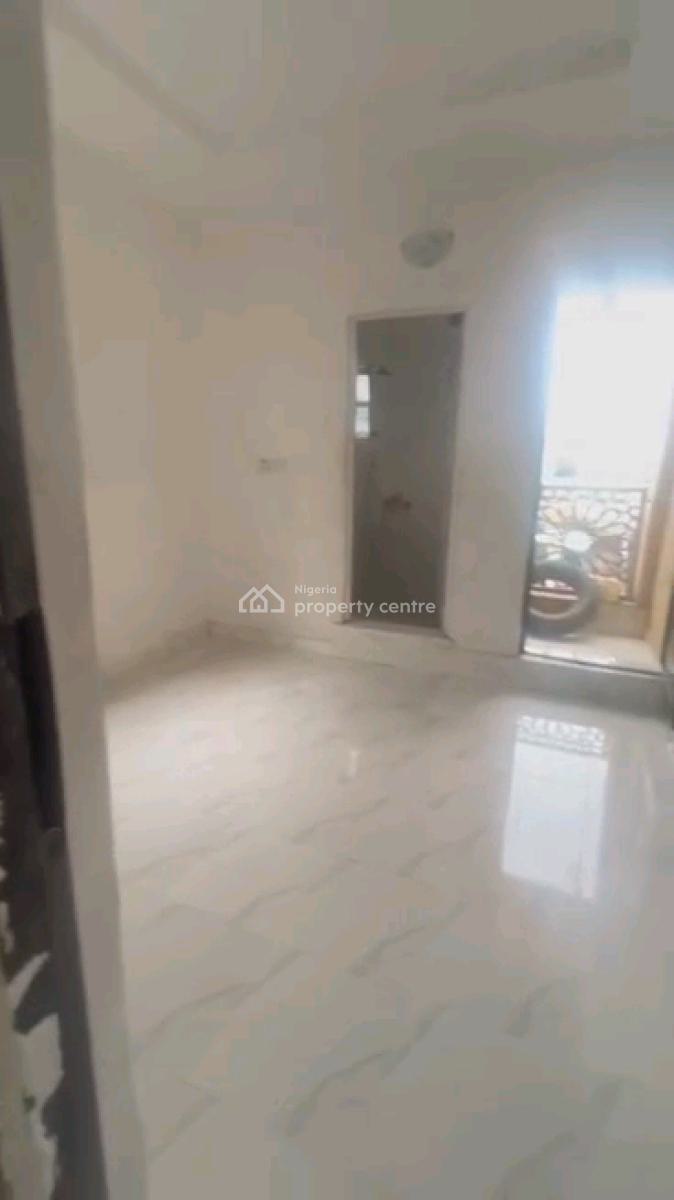 Standard and Executive Mini Flat, Makoko, Makoko, Yaba, Lagos, Mini Flat (room and Parlour) for Rent