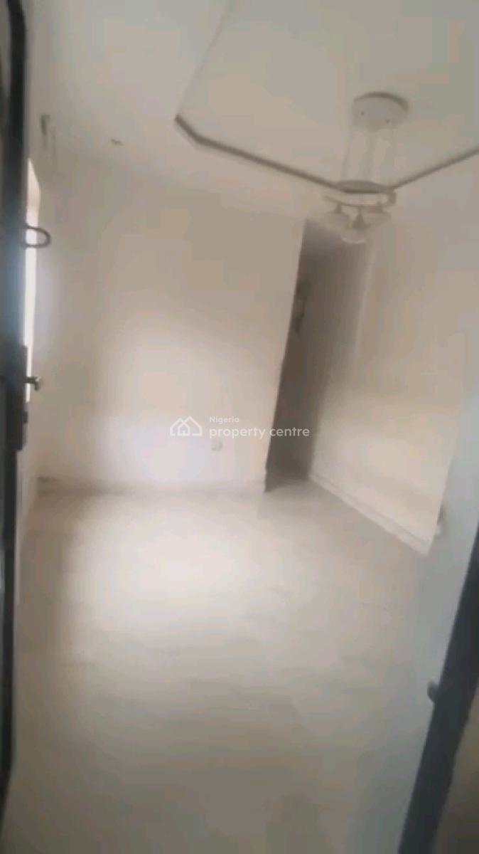 Standard and Executive Mini Flat, Makoko, Makoko, Yaba, Lagos, Mini Flat (room and Parlour) for Rent