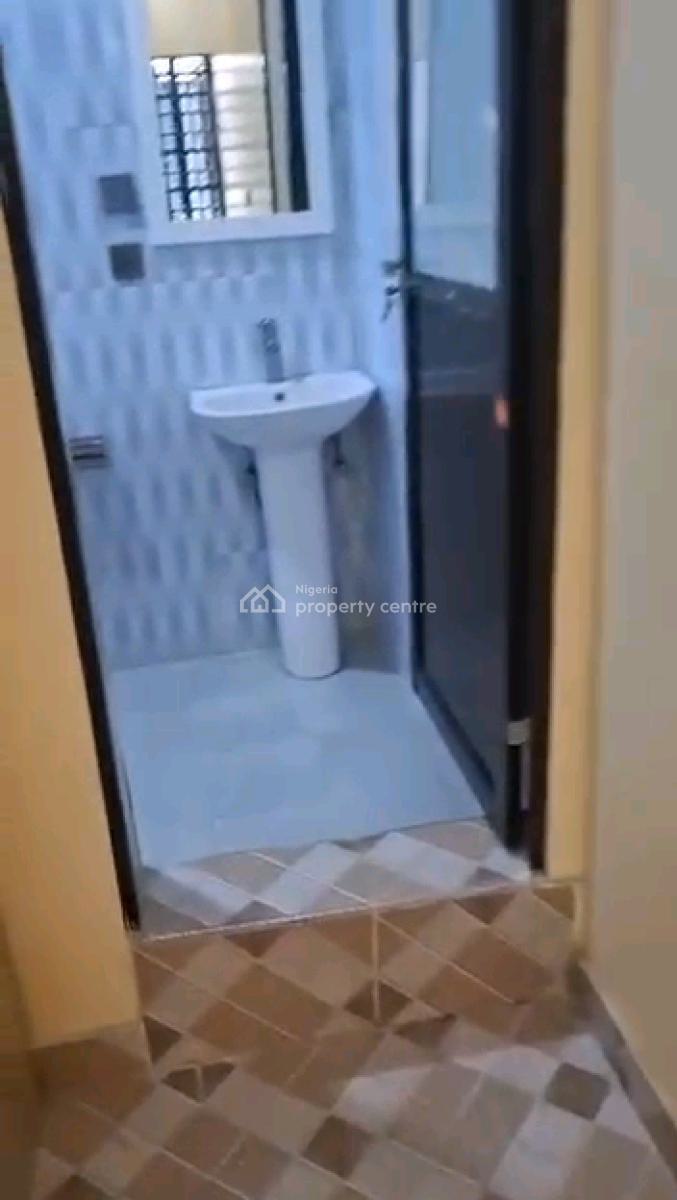 Standard 3 Bedroom Terrace Duplex, Medinat Estate, Medina, Gbagada, Lagos, Terraced Duplex for Rent