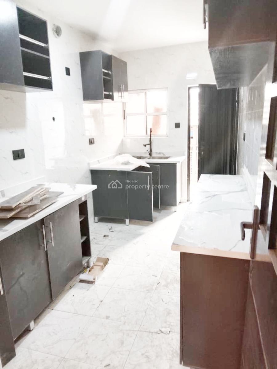 Luxury 3 Bedroom Flat, Gra Phase 1, Magodo, Lagos, Flat / Apartment for Rent