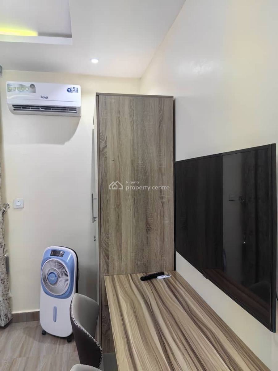 Luxury 1 Bedroom Apartment, No 32 Libreville Street, Wuse 2, Abuja, Flat / Apartment Short Let