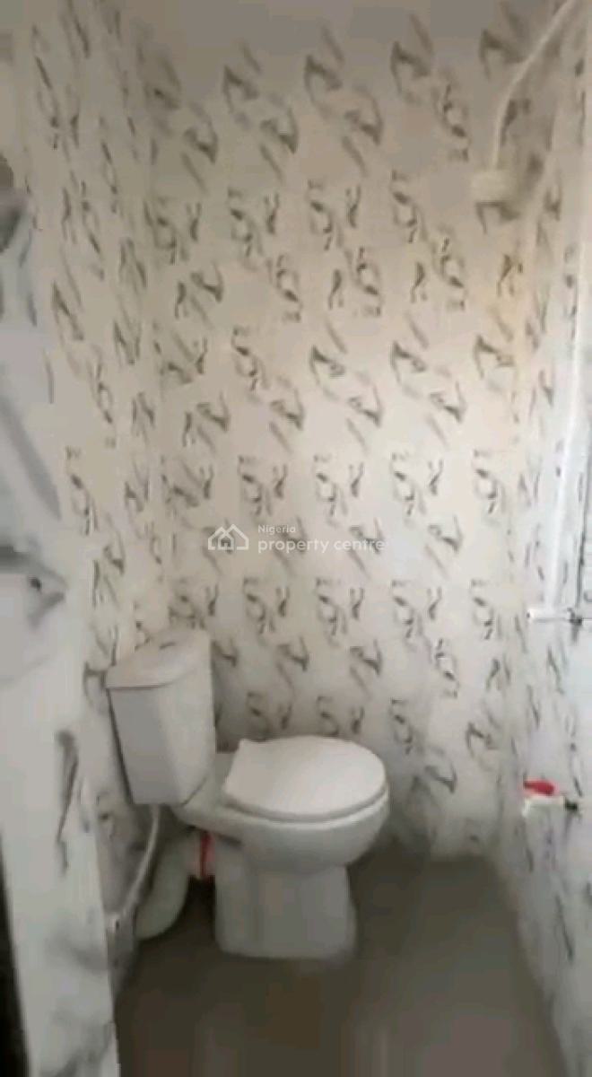 Standard and Newly Built 2 Bedroom Flat, Shomolu, Shomolu, Lagos, Flat / Apartment for Rent