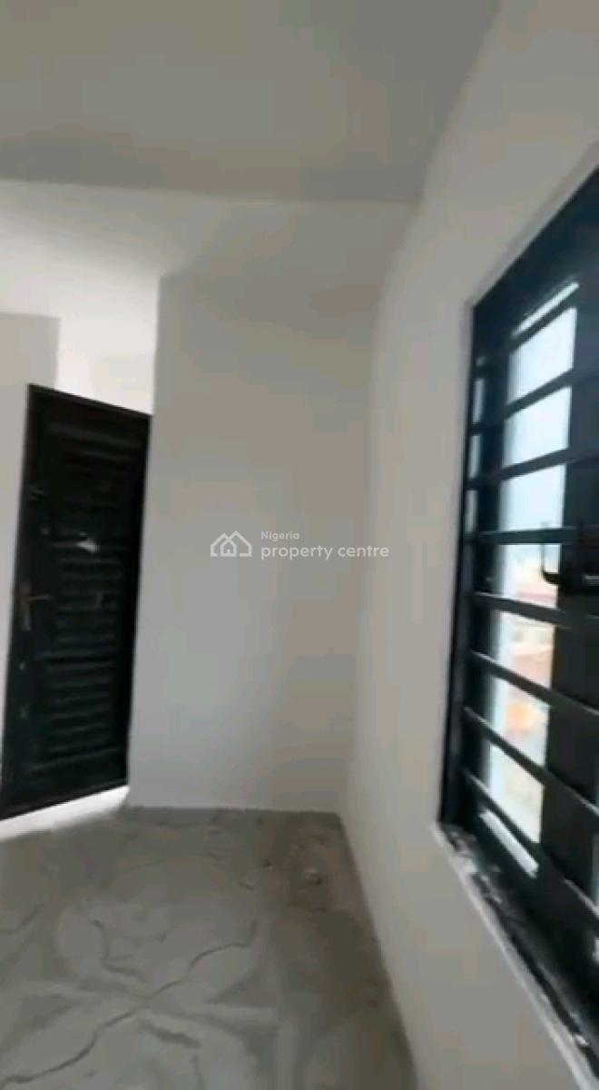 Standard and Newly Built 2 Bedroom Flat, Shomolu, Shomolu, Lagos, Flat / Apartment for Rent