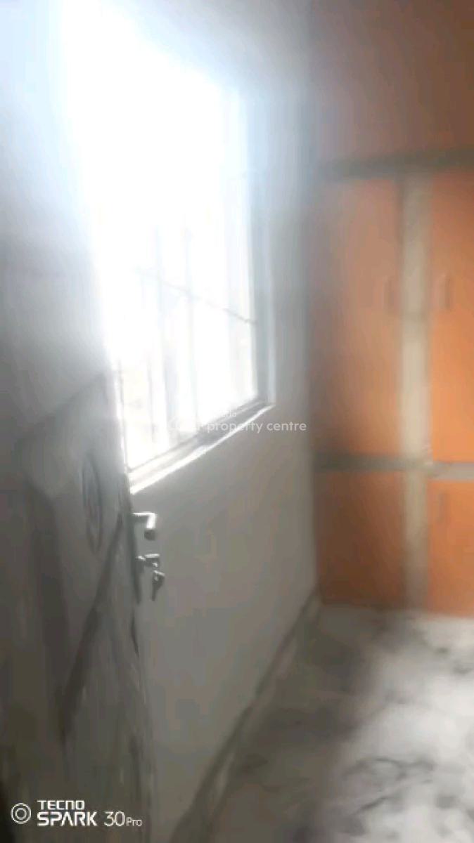 Standard and Spacious Mini Flat, Adekunle, Adekunle, Yaba, Lagos, Mini Flat (room and Parlour) for Rent