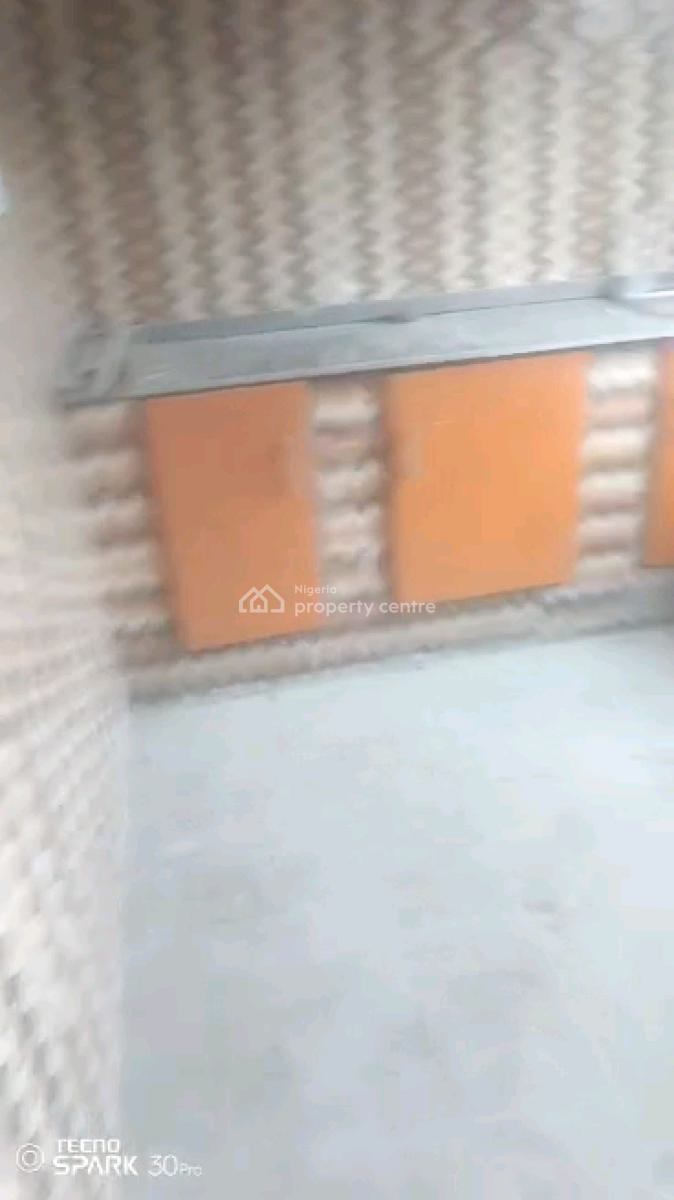 Standard and Spacious Mini Flat, Adekunle, Adekunle, Yaba, Lagos, Mini Flat (room and Parlour) for Rent