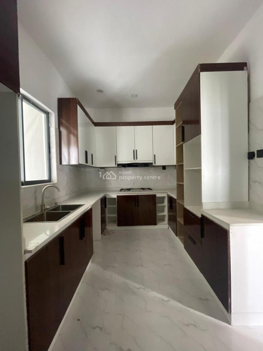 Most Affordable 2 Bedroom Apartment at Lekki Phase 1, Lekki Phase 1, Lekki, Lagos, Flat / Apartment for Sale