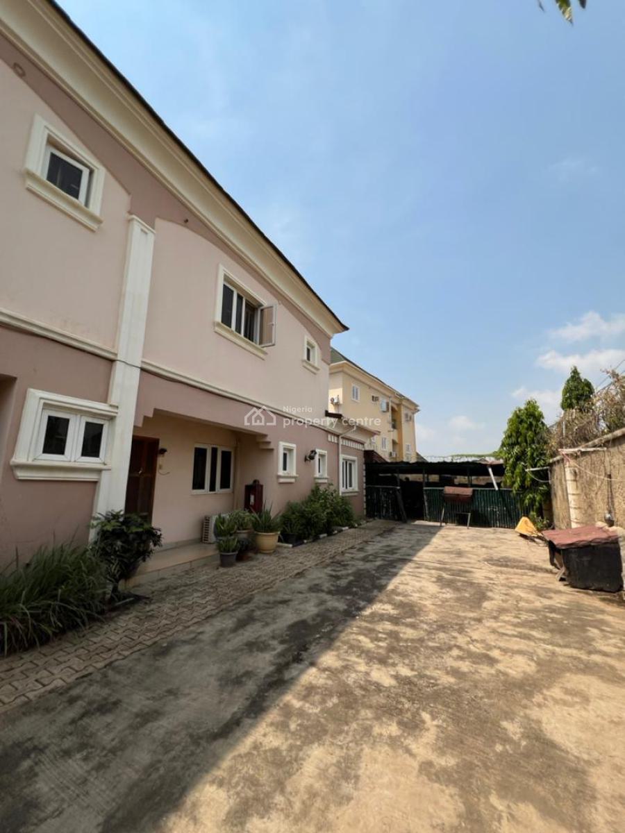 Functional and Strategically Aligned Guest House & Suites, Near Vio Office, Mabushi, Abuja, Hotel / Guest House for Sale