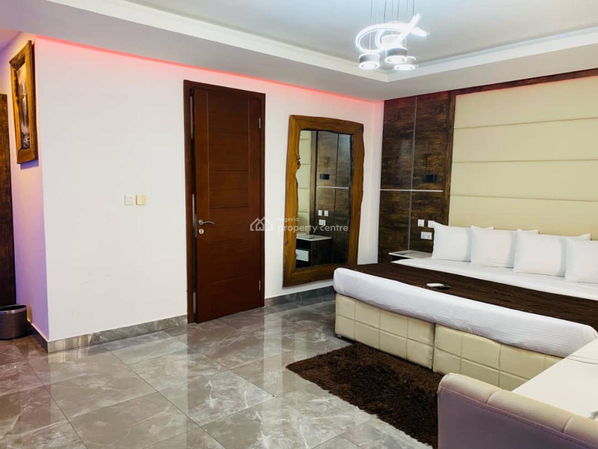 Beautiful 3 Bedroom Apartment with Swimming Pool, Snook, Elevator &gym, Banana Island, Ikoyi, Lagos, Flat / Apartment for Sale