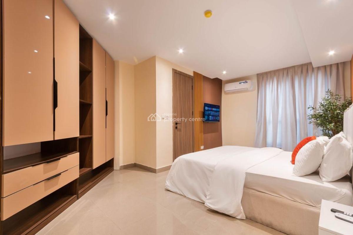 2bedroom Luxury Apartment with Swimming Pool &gym in Lekki Phase 1, Periwinkle Estate ,lekki Phase One ,lekki ,lagos ,nigeria, Lekki Phase 1, Lekki, Lagos, Flat / Apartment Short Let