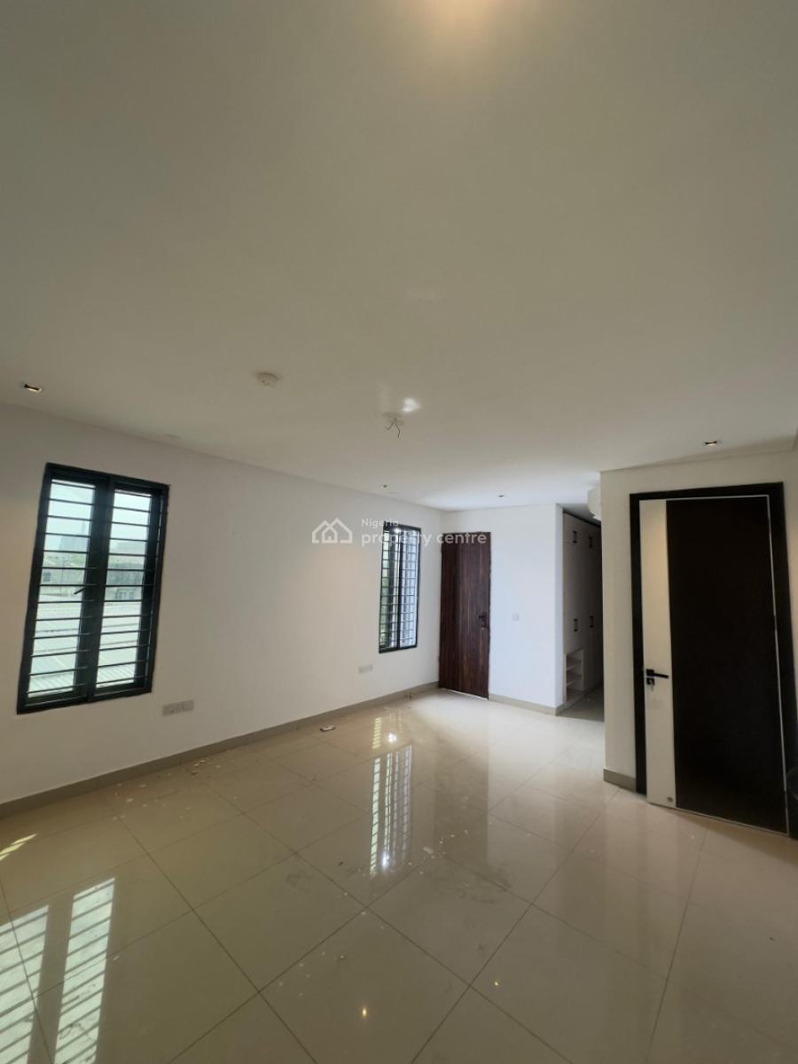 Nicely Built 3bedroom with Bq  and Fitted Kitchen, Ikoyi, Lagos, Flat / Apartment for Rent