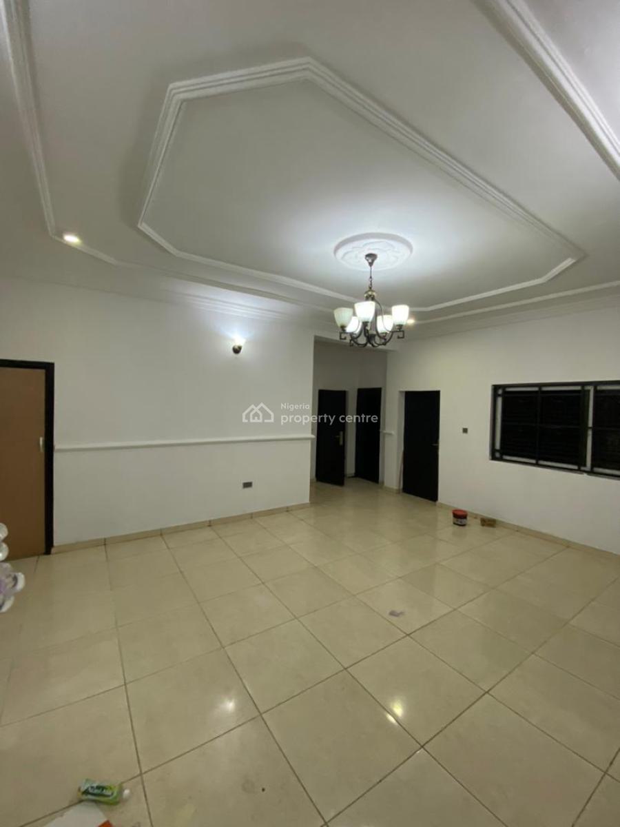 a Room Shared Apartment, Ilaje Mobile Road, Ajah, Lagos, Flat / Apartment for Rent