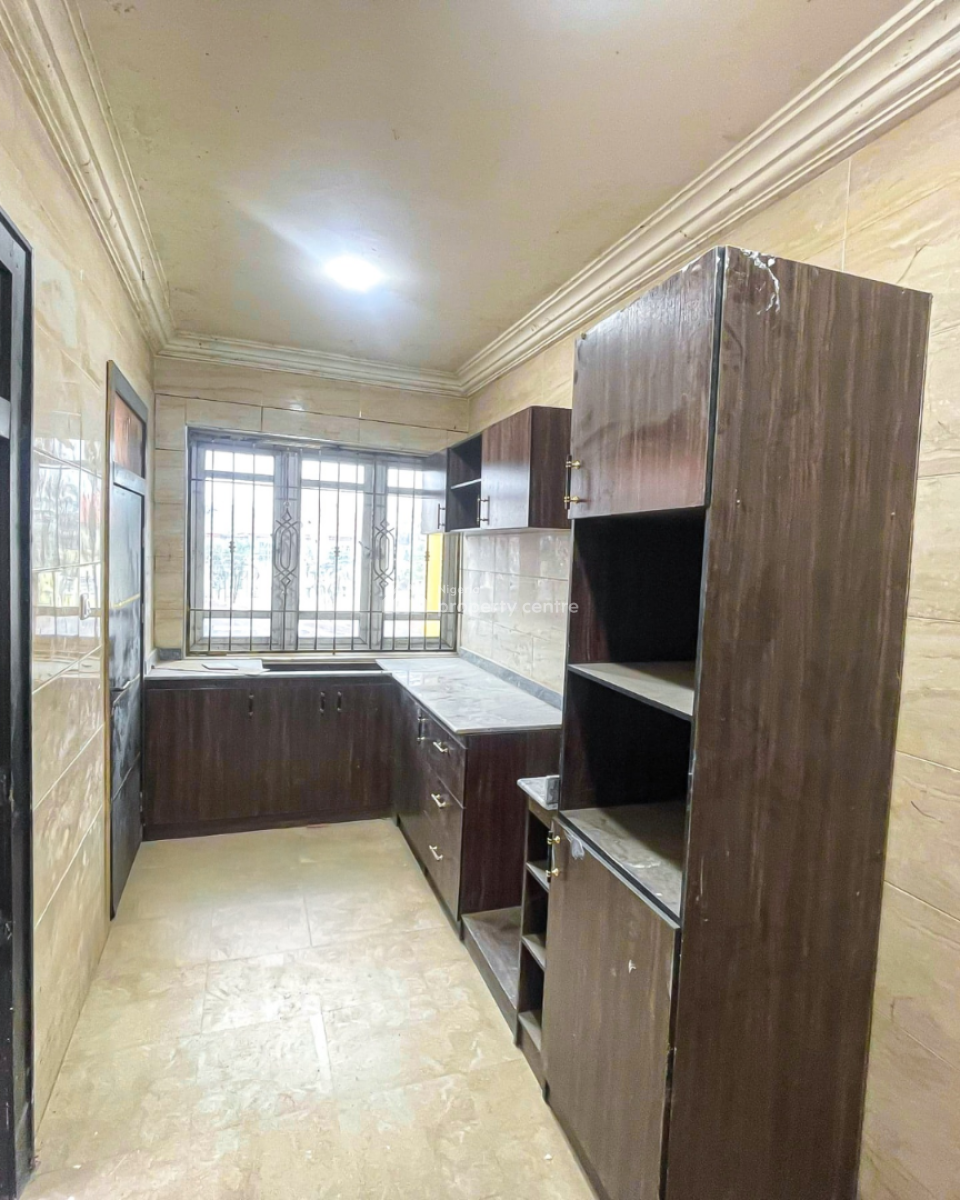 Standard 3 Bedroom Apartment in a Secure Environment, Gra Phase 3, Port Harcourt, Rivers, Flat / Apartment for Rent