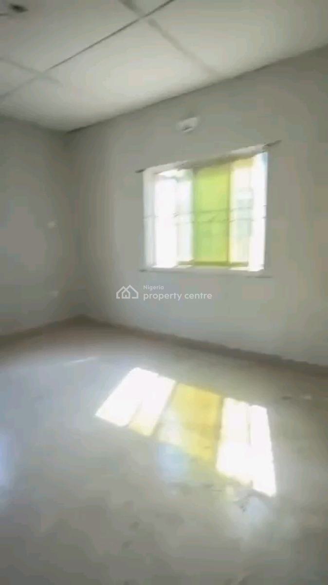 Standard and Spacious 3 Bedroom Flat, Soluyu, Soluyi, Gbagada, Lagos, Flat / Apartment for Rent