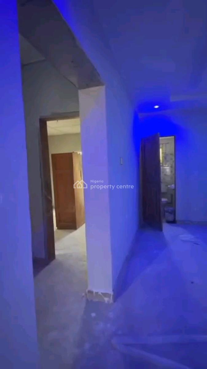 Standard and Spacious 3 Bedroom Flat, Soluyu, Soluyi, Gbagada, Lagos, Flat / Apartment for Rent