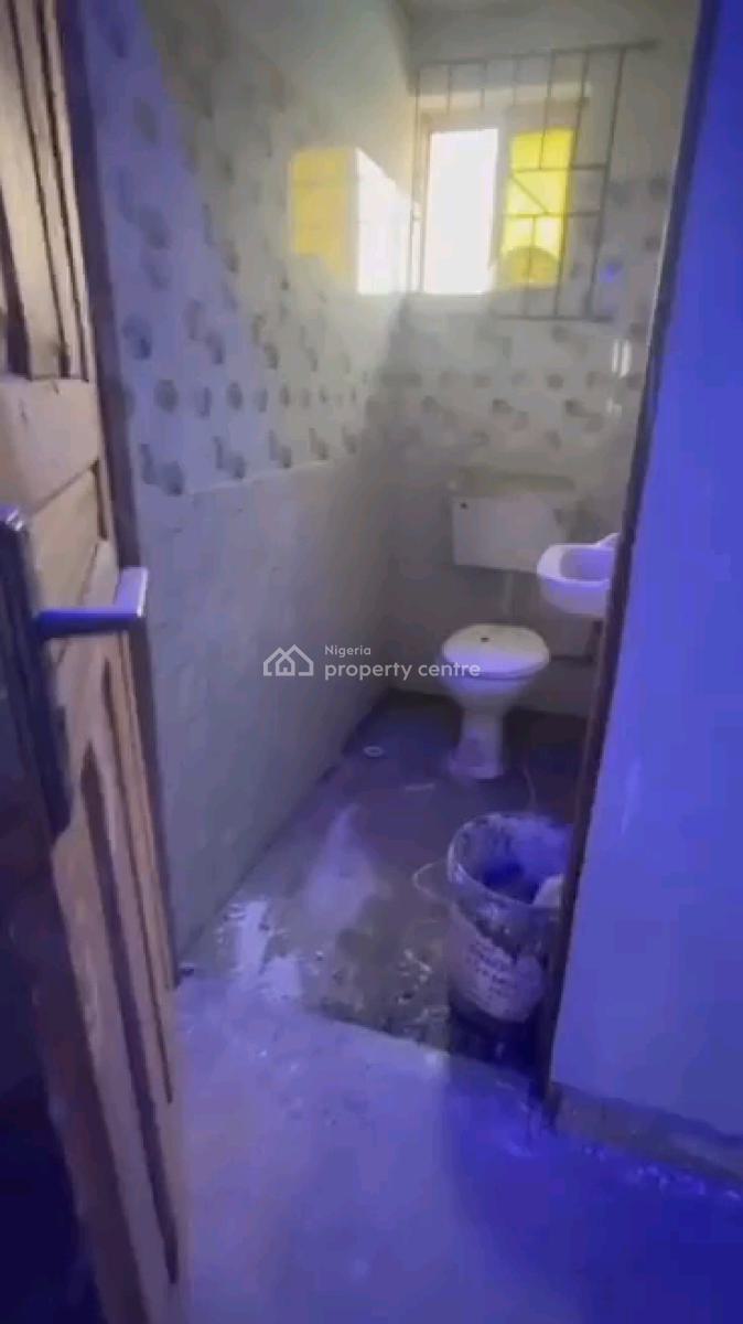 Standard and Spacious 3 Bedroom Flat, Soluyu, Soluyi, Gbagada, Lagos, Flat / Apartment for Rent