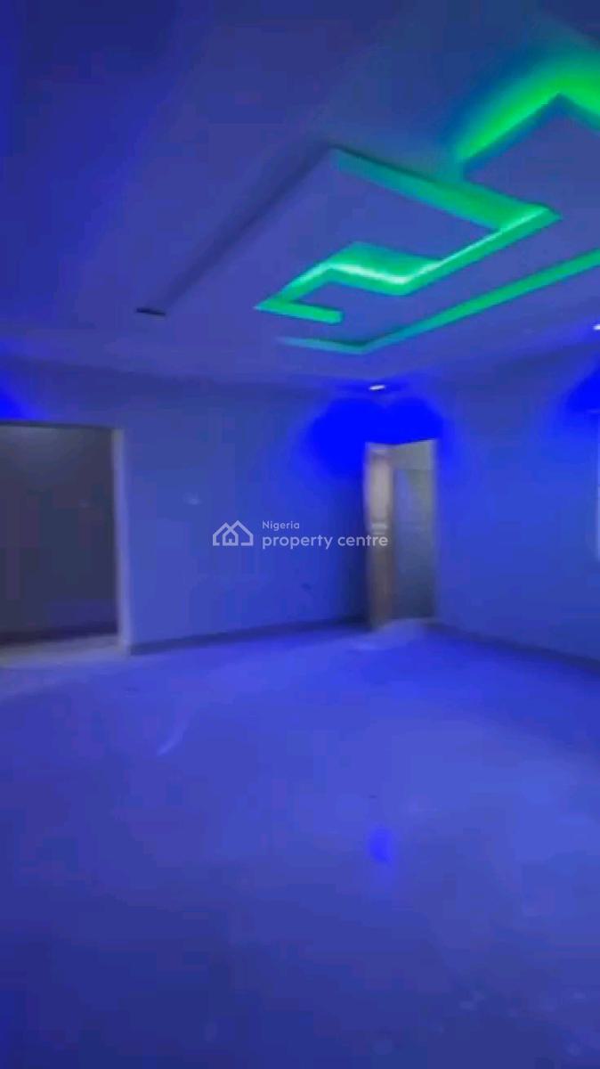 Standard and Spacious 3 Bedroom Flat, Soluyu, Soluyi, Gbagada, Lagos, Flat / Apartment for Rent