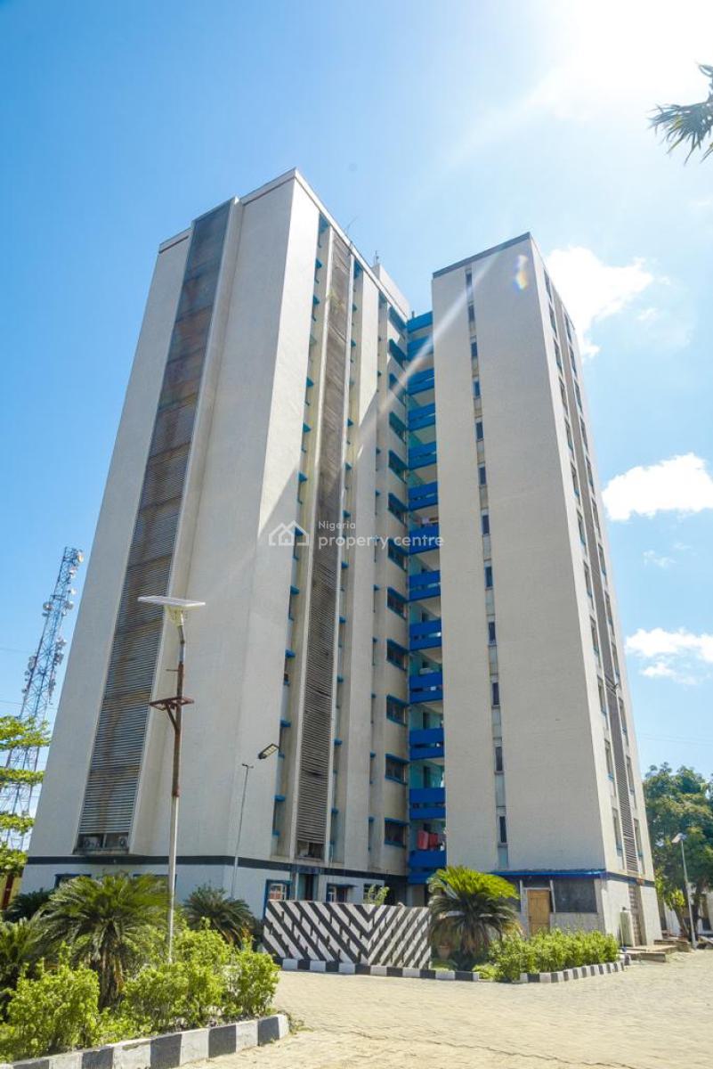 a Highrise 12floor 24units of 2bedroom Flats  with Bq on 1,715sqm Land, Off Eric Moore Road ,surulere,lagos ,nigeria, Surulere, Lagos, Block of Flats for Sale