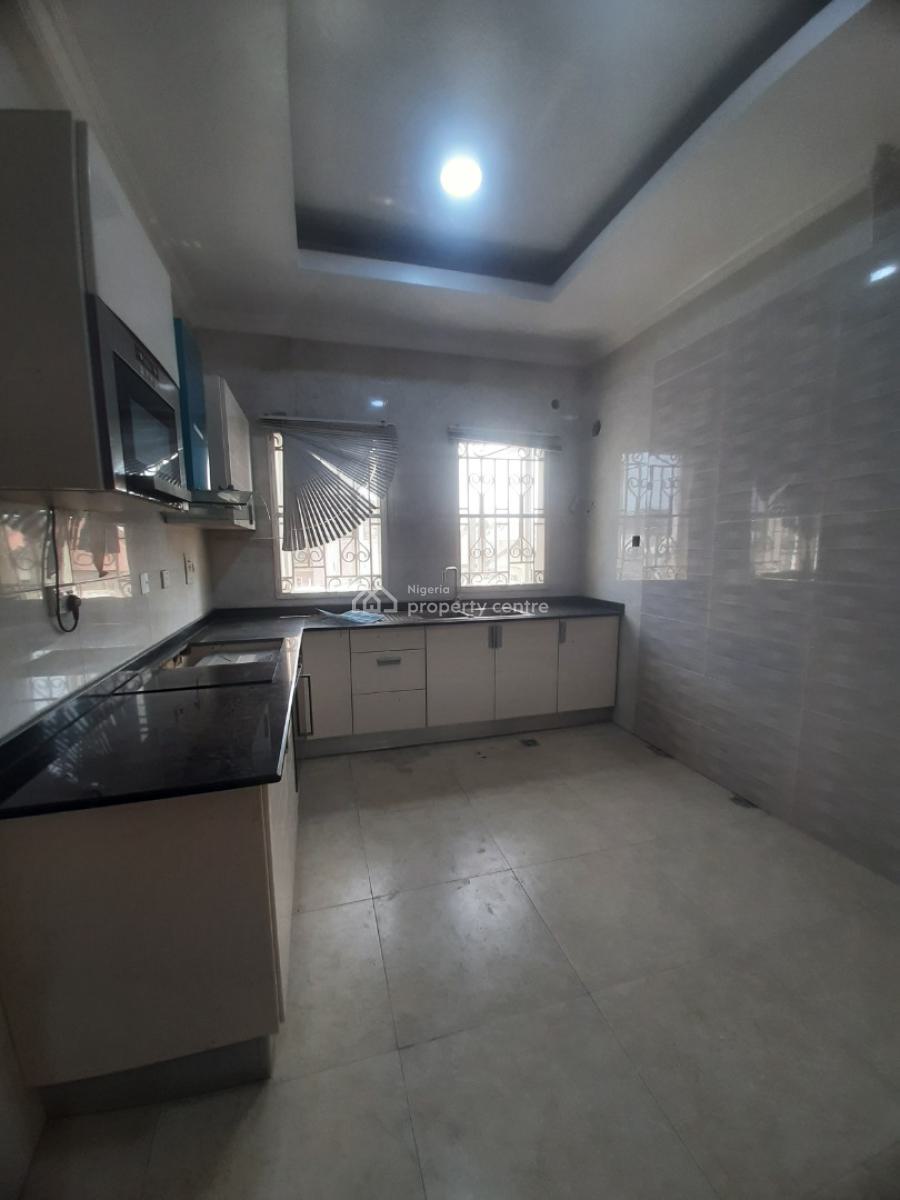 Serviced, 24/7 Power Supply Guaranteed, Lekki Phase 1, Lekki, Lagos, Flat / Apartment for Rent