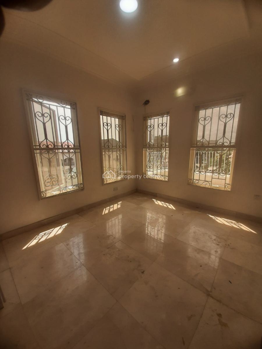 Serviced, 24/7 Power Supply Guaranteed, Lekki Phase 1, Lekki, Lagos, Flat / Apartment for Rent