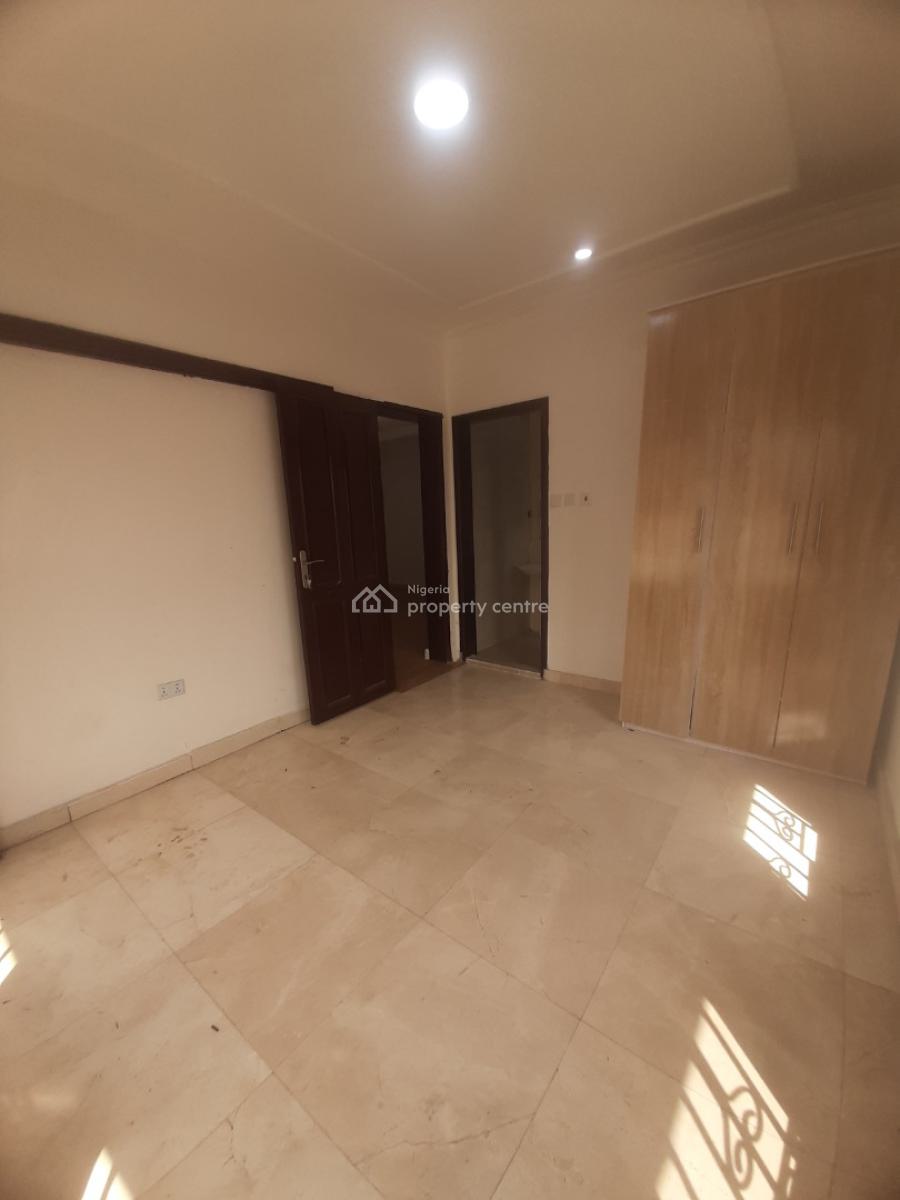 Serviced, 24/7 Power Supply Guaranteed, Lekki Phase 1, Lekki, Lagos, Flat / Apartment for Rent