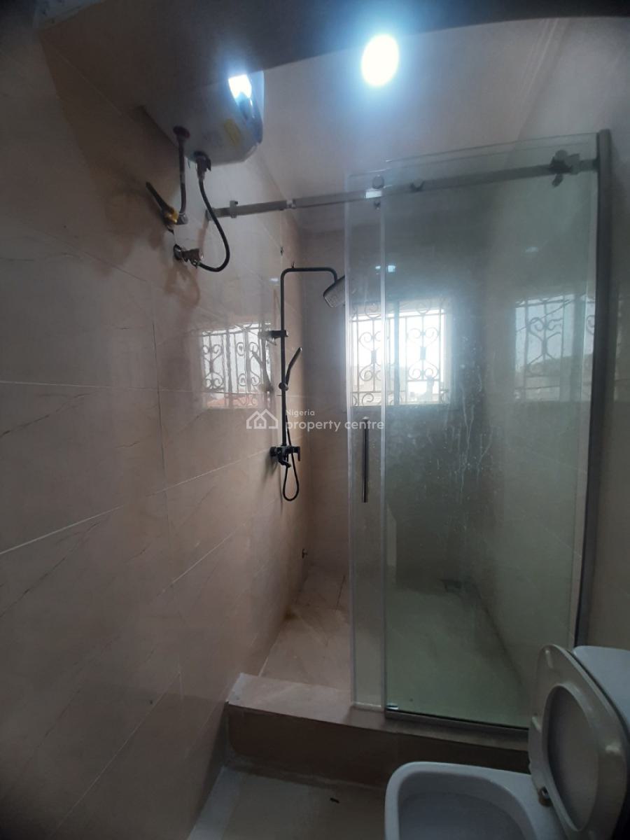 Serviced, 24/7 Power Supply Guaranteed, Lekki Phase 1, Lekki, Lagos, Flat / Apartment for Rent