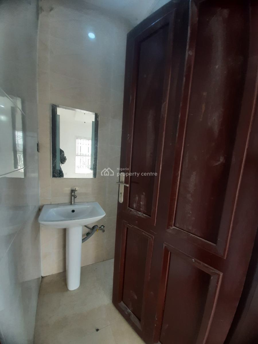 Serviced, 24/7 Power Supply Guaranteed, Lekki Phase 1, Lekki, Lagos, Flat / Apartment for Rent