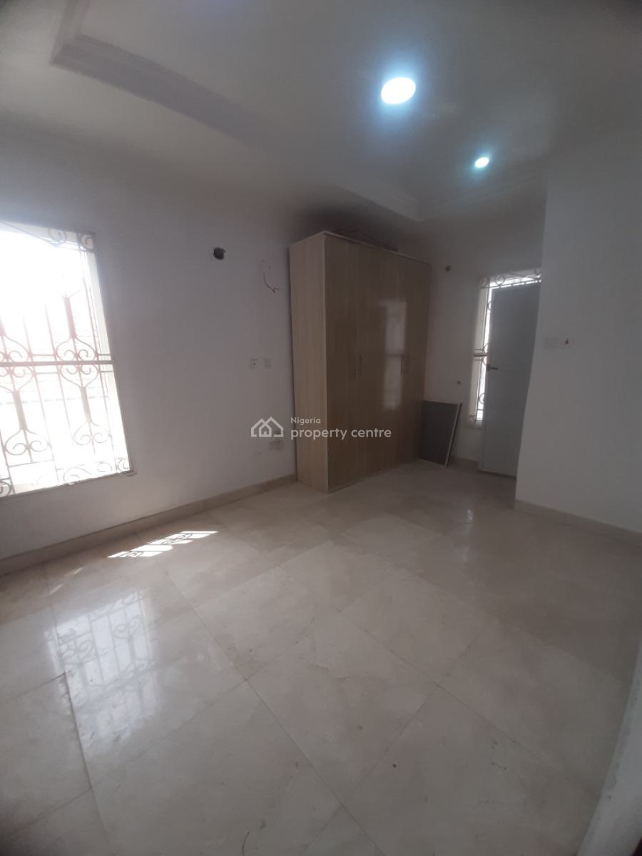 Serviced, 24/7 Power Supply Guaranteed, Lekki Phase 1, Lekki, Lagos, Flat / Apartment for Rent