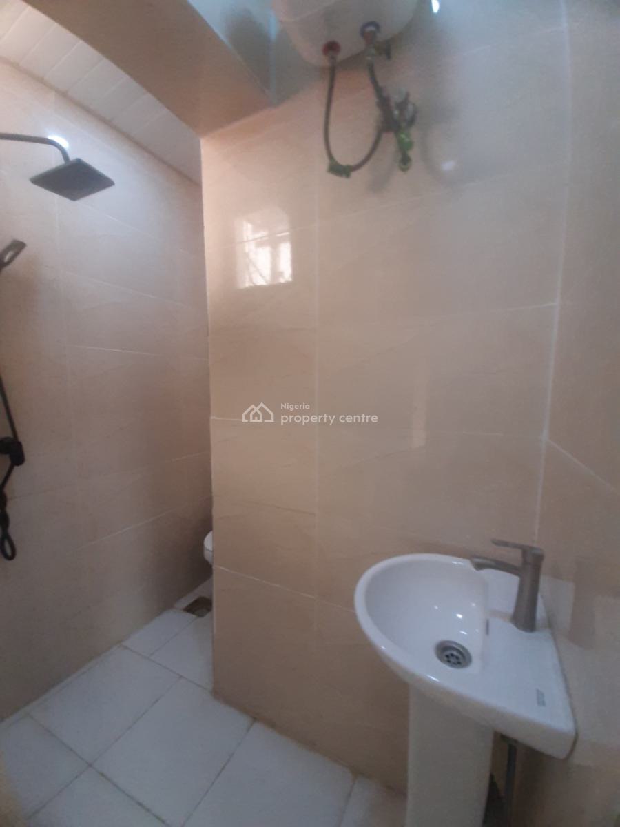 Serviced, 24/7 Power Supply Guaranteed, Lekki Phase 1, Lekki, Lagos, Flat / Apartment for Rent