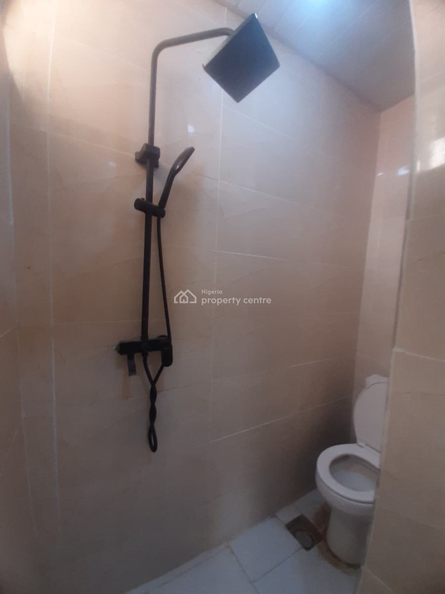 Serviced, 24/7 Power Supply Guaranteed, Lekki Phase 1, Lekki, Lagos, Flat / Apartment for Rent