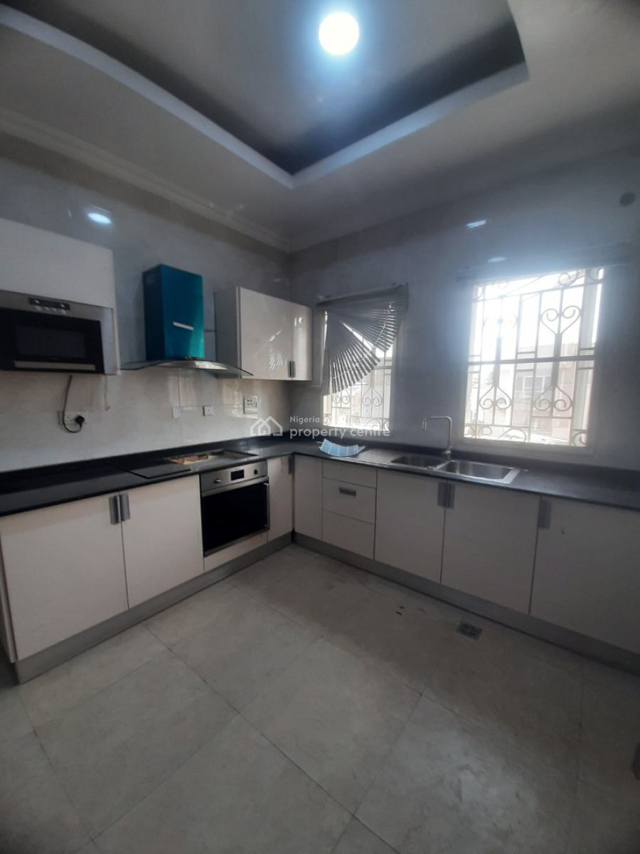 Serviced, 24/7 Power Supply Guaranteed, Lekki Phase 1, Lekki, Lagos, Flat / Apartment for Rent