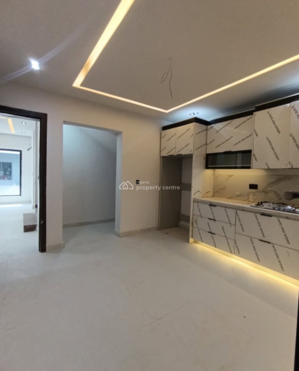 Brand New and Serviced with 24/7 Power Supply 4 Bedroom En-suite Townh, Lekki Phase 1, Lekki, Lagos, Terraced Duplex for Rent