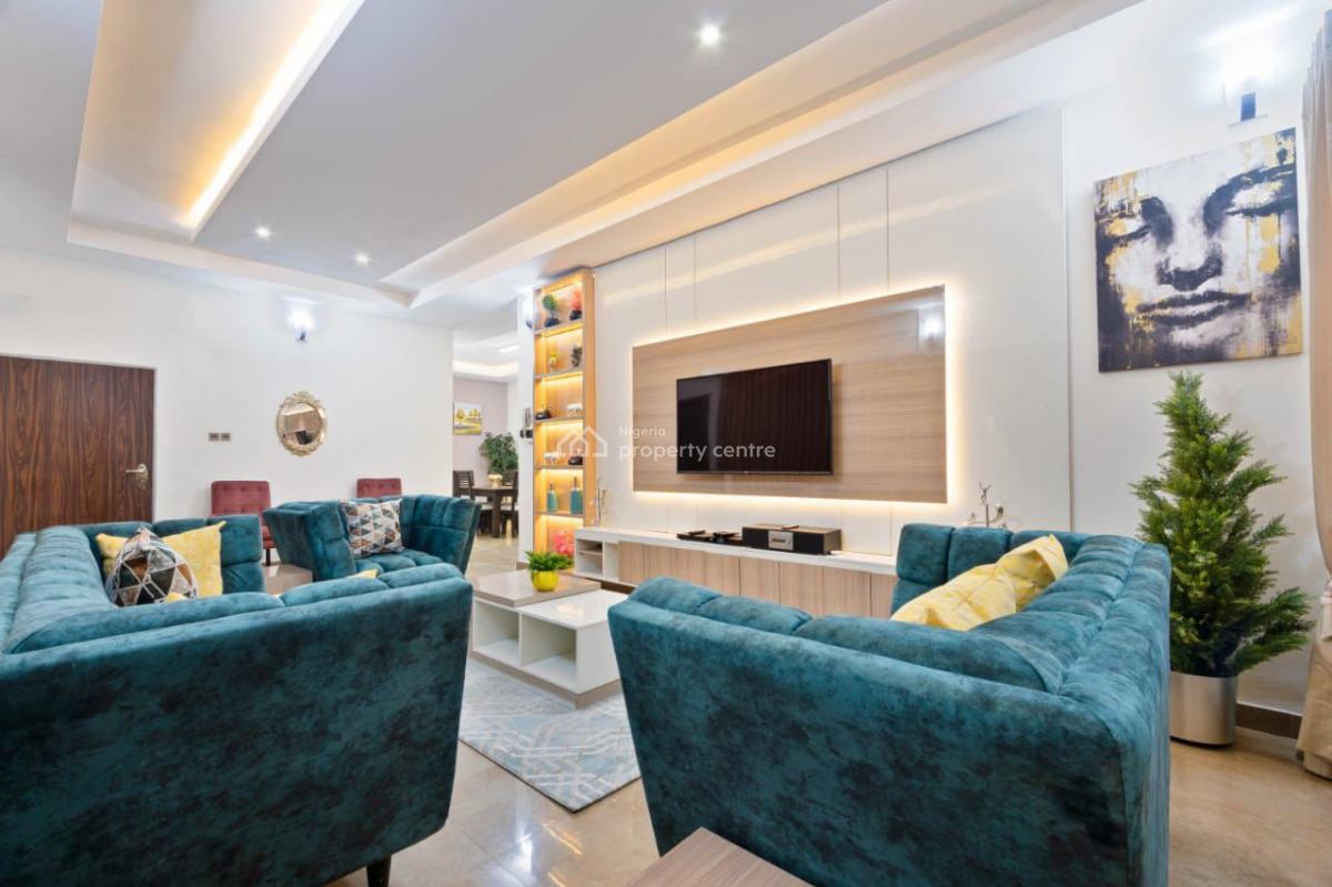 Exquisite 3 Bedroom Apartment with Gym, Admiralty Way, Lekki Phase 1, Lekki, Lagos, Flat / Apartment Short Let