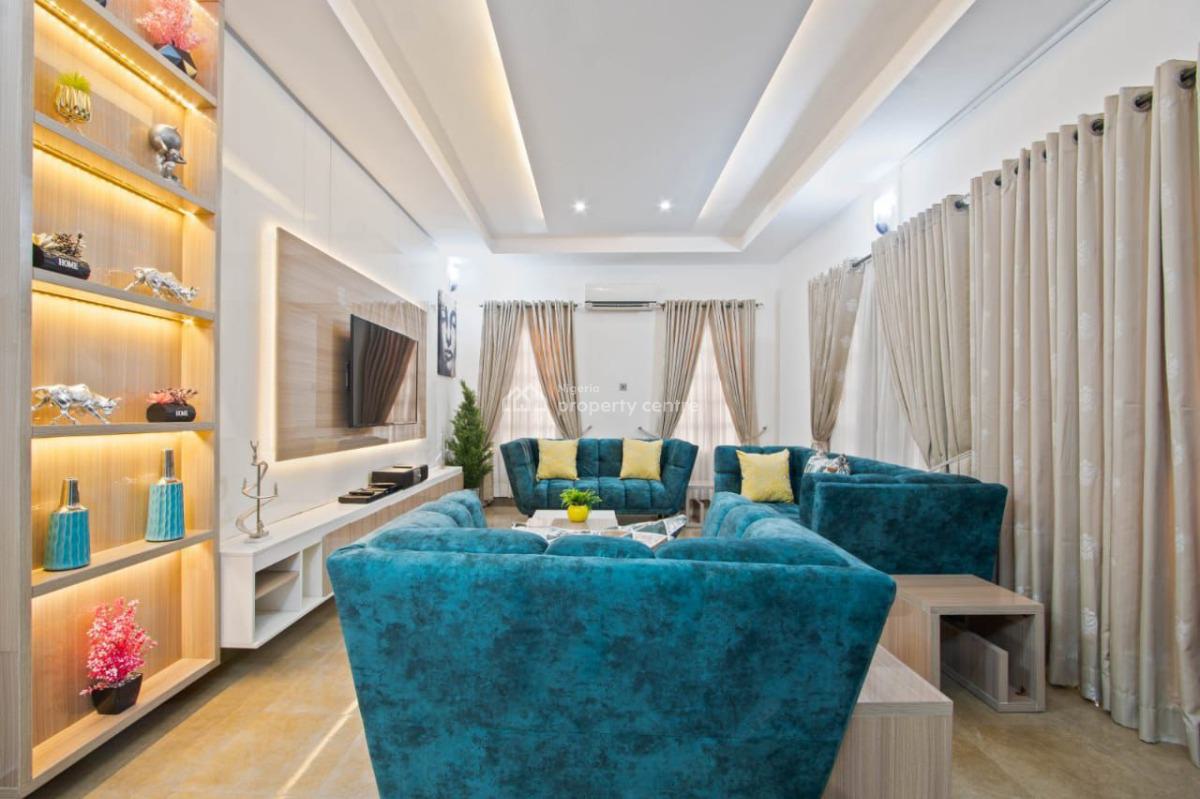 Exquisite 3 Bedroom Apartment with Gym, Admiralty Way, Lekki Phase 1, Lekki, Lagos, Flat / Apartment Short Let