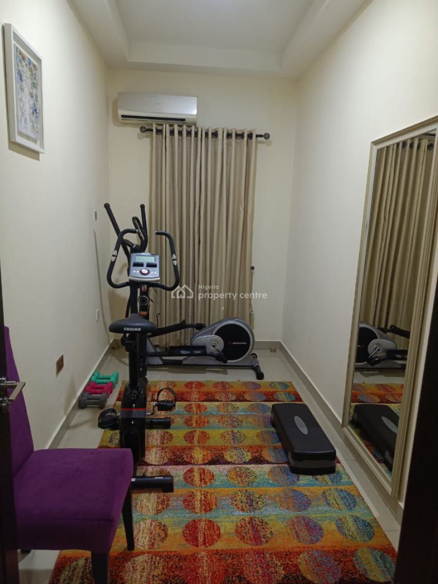 Exquisite 3 Bedroom Apartment with Gym, Admiralty Way, Lekki Phase 1, Lekki, Lagos, Flat / Apartment Short Let