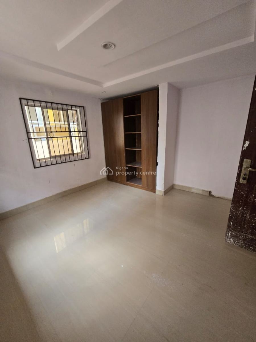 3 Bedroom Flat Apartment, Gra Phase 2, Magodo, Lagos, Flat / Apartment for Rent