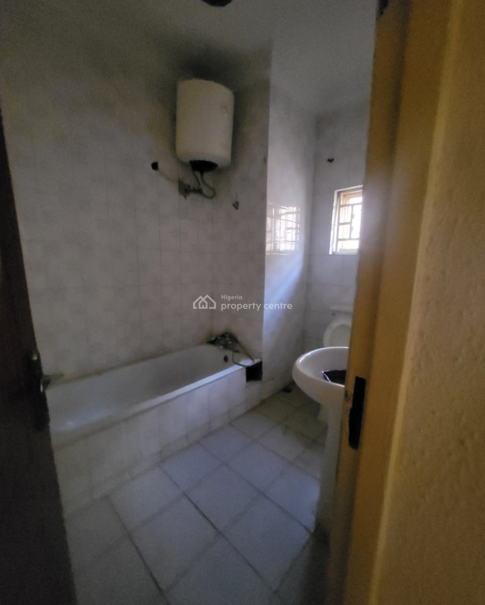 Luxurious Massive 3bedroom Flat, Near American International School, Durumi, Abuja, Flat / Apartment for Rent