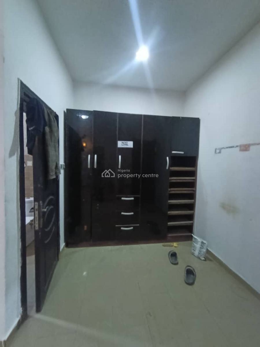 Upstairs Mini Flat with Open Plan Kitchen & Balcony, Bera Estate Chevron, Lekki, Lagos, Mini Flat (room and Parlour) for Rent