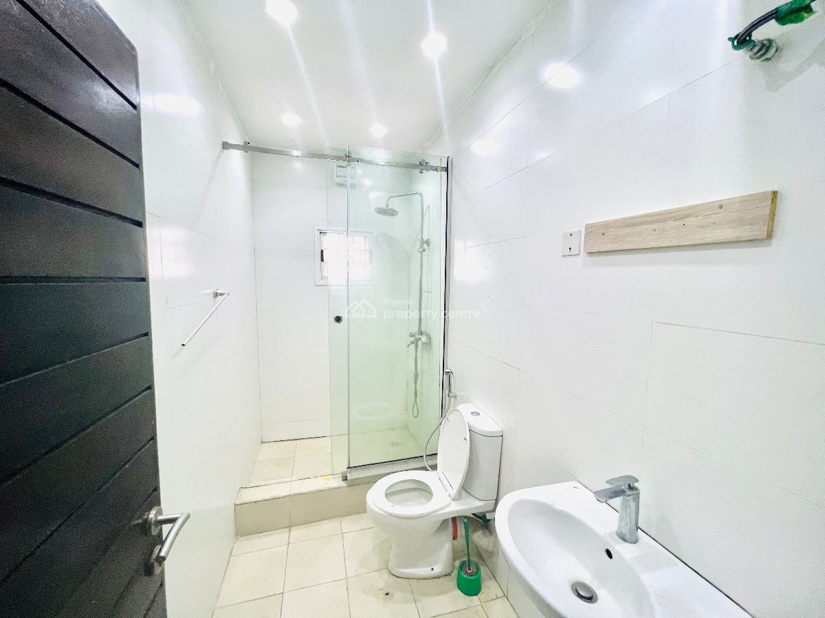 Luxury 2 Bedroom Apartment on Ground Floor, Lsdpc Estate, Freedom Way, Lekki Phase 1, Lekki, Lagos, Flat / Apartment for Rent