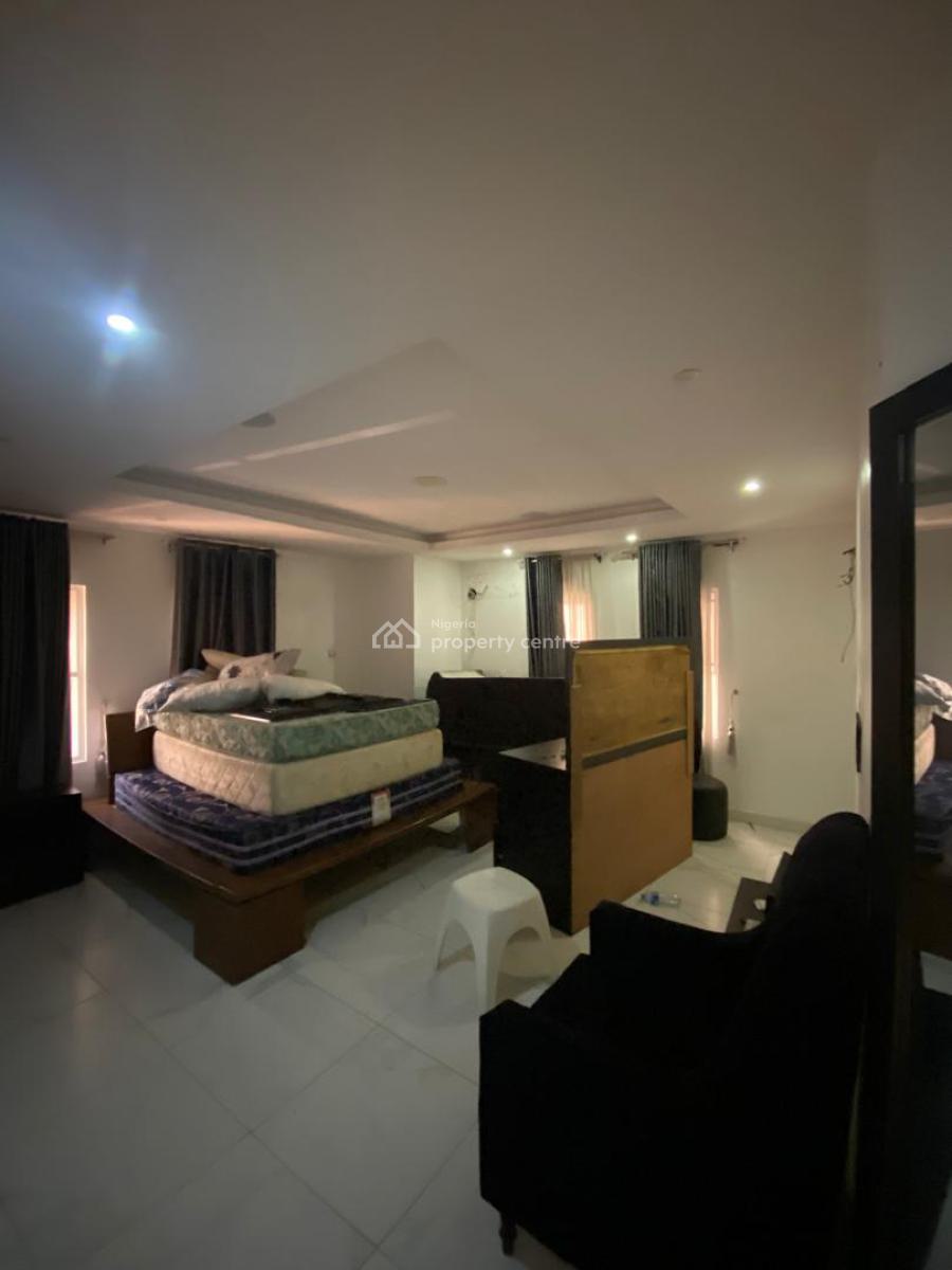 Newly Revamped Serviced 3 Bedroom Maisonnette with Bq, Off Fola Oshibo Street, Lekki Phase 1, Lekki, Lagos, Terraced Duplex for Sale