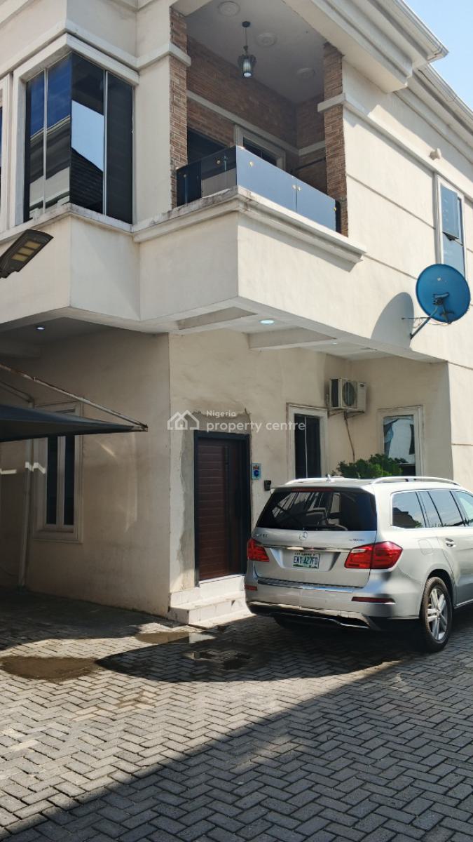 4 Bedroom Duplex with Bq, Off Catholic Church, Ologolo, Lekki, Lagos, Semi-detached Duplex for Rent