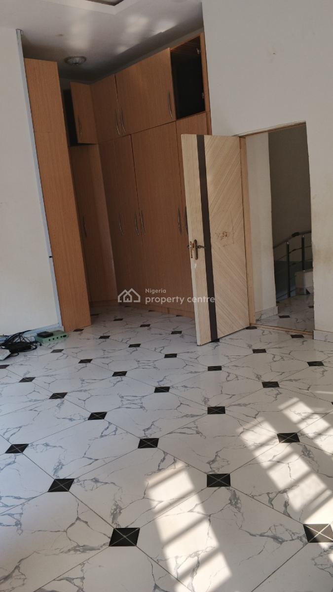 4 Bedroom Duplex with Bq, Off Catholic Church, Ologolo, Lekki, Lagos, Semi-detached Duplex for Rent
