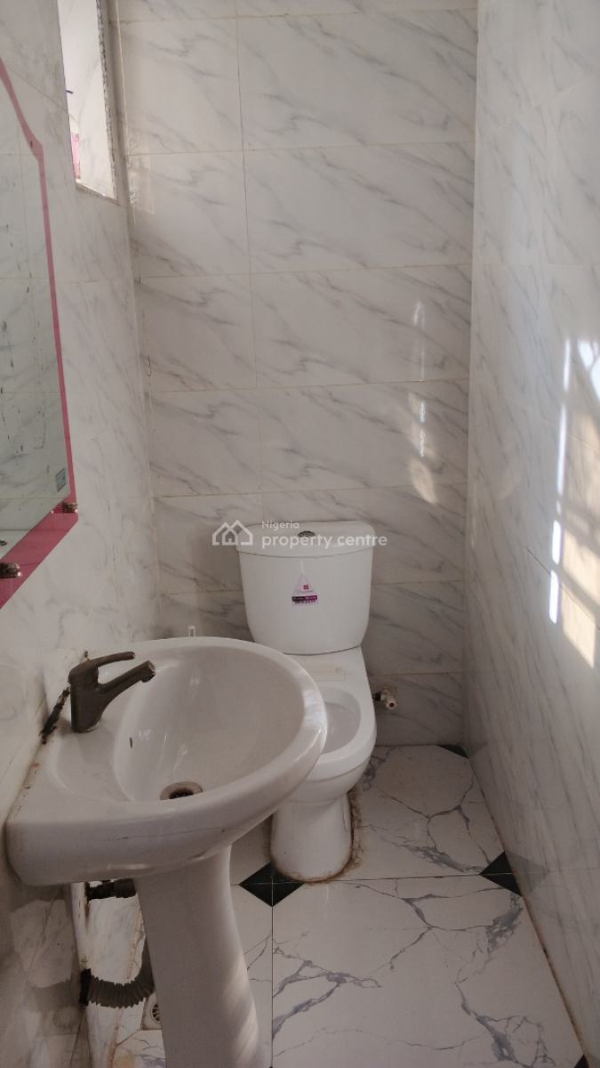 4 Bedroom Duplex with Bq, Off Catholic Church, Ologolo, Lekki, Lagos, Semi-detached Duplex for Rent